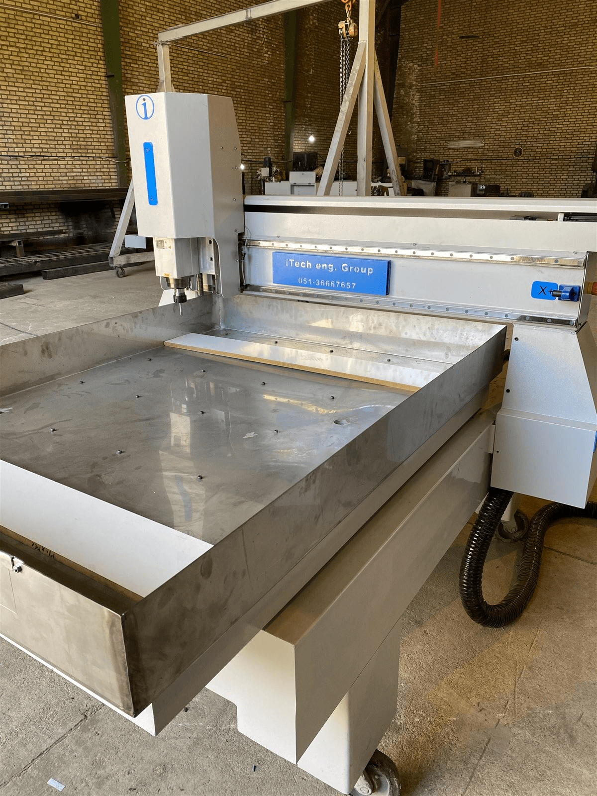 دستگاه CNC ماشین‌کاری آلومینیوم و فلزات نرم