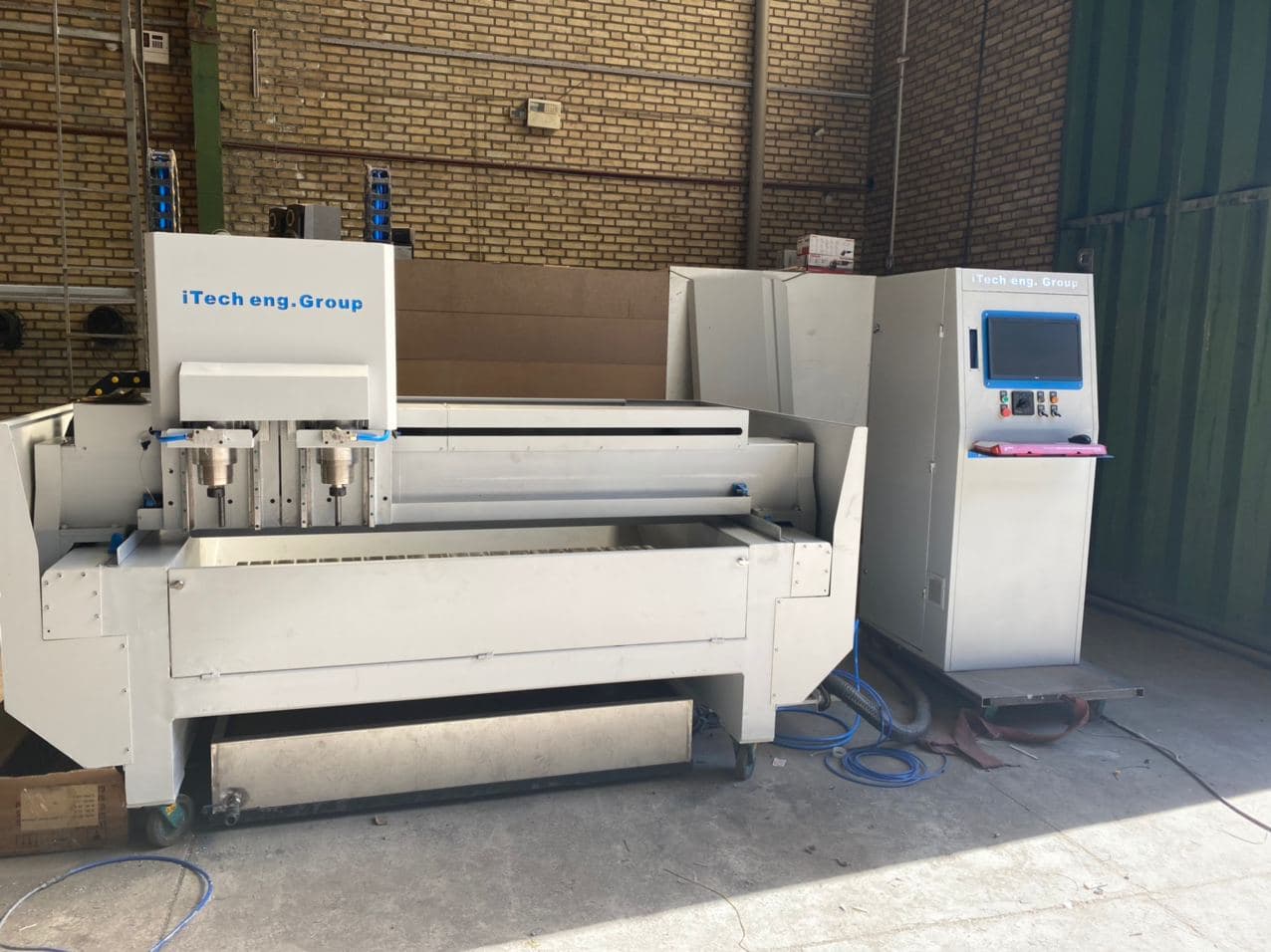 دستگاه CNC ابزارزنی شیشه