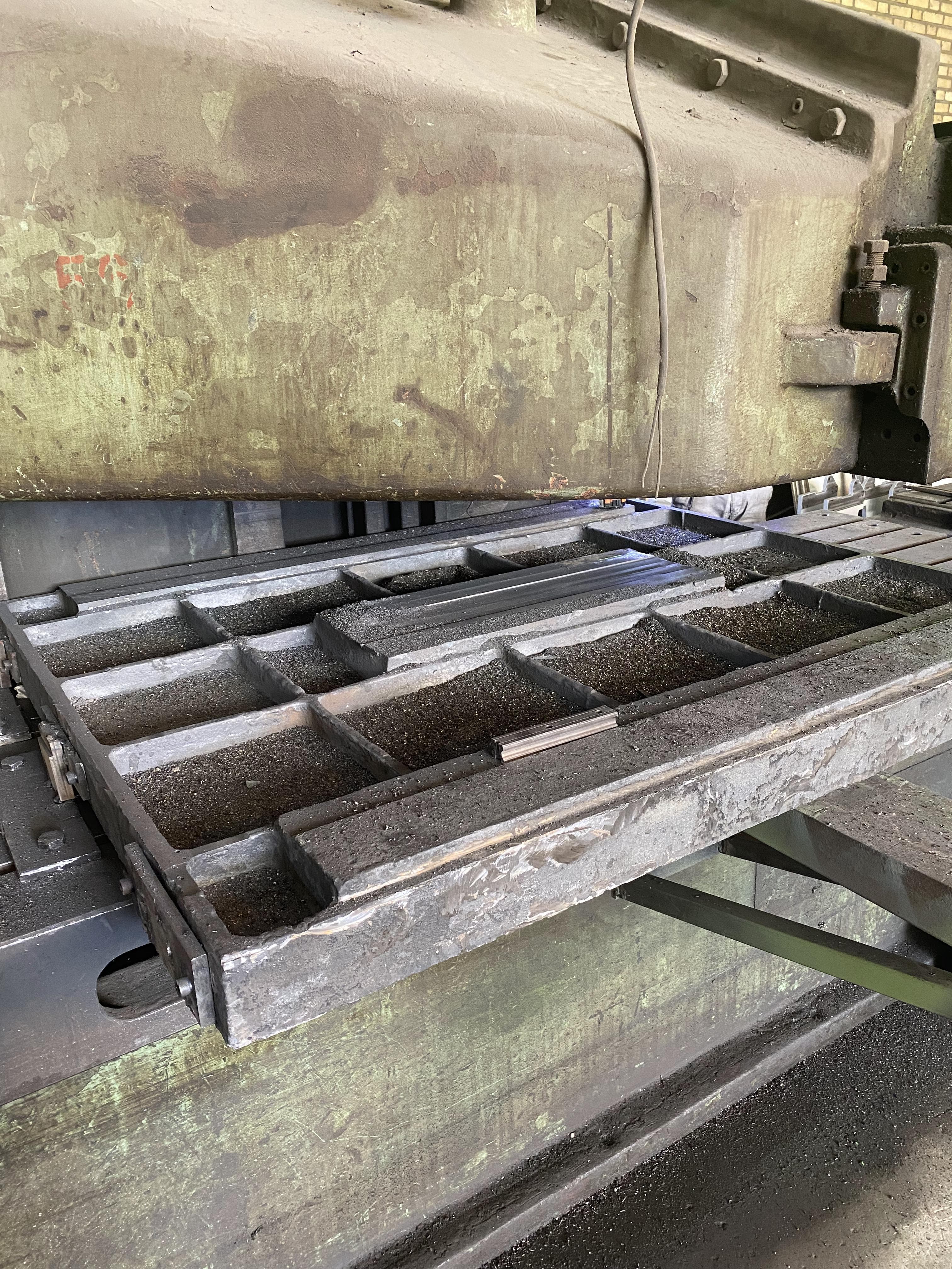دستگاه فرز CNC چدنی سنگین