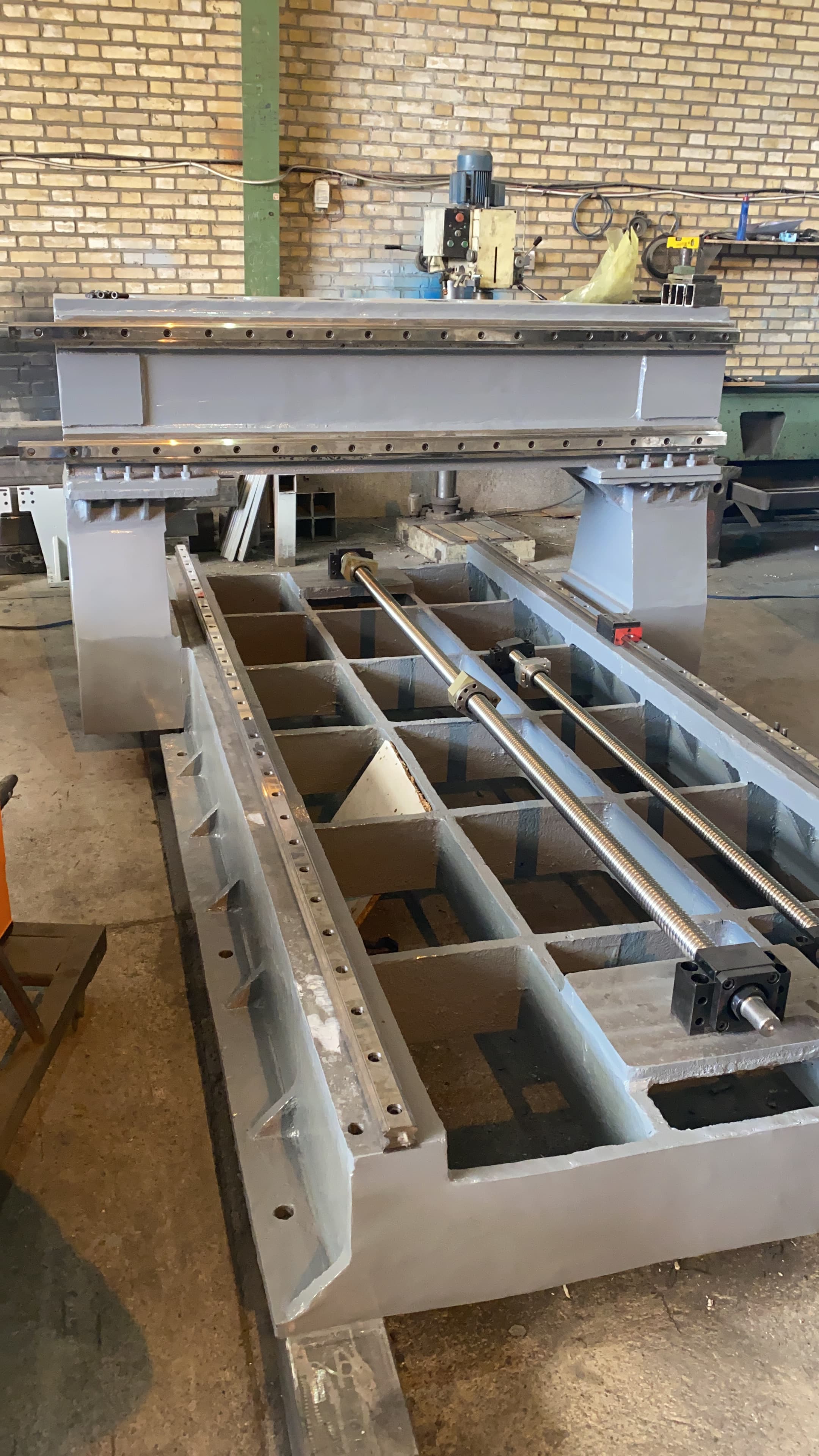 دستگاه فرز CNC چدنی سنگین