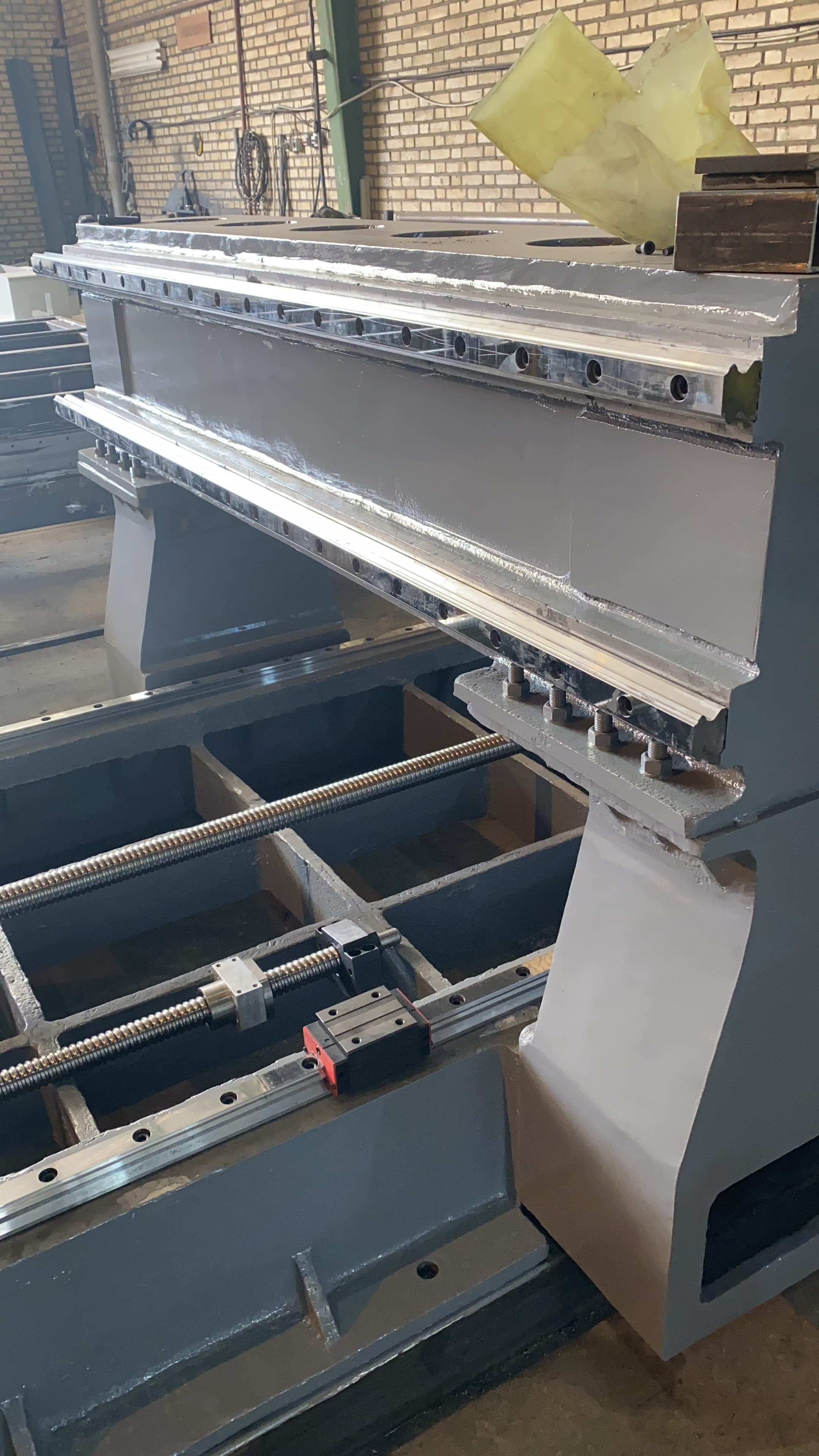 دستگاه فرز CNC چدنی سنگین