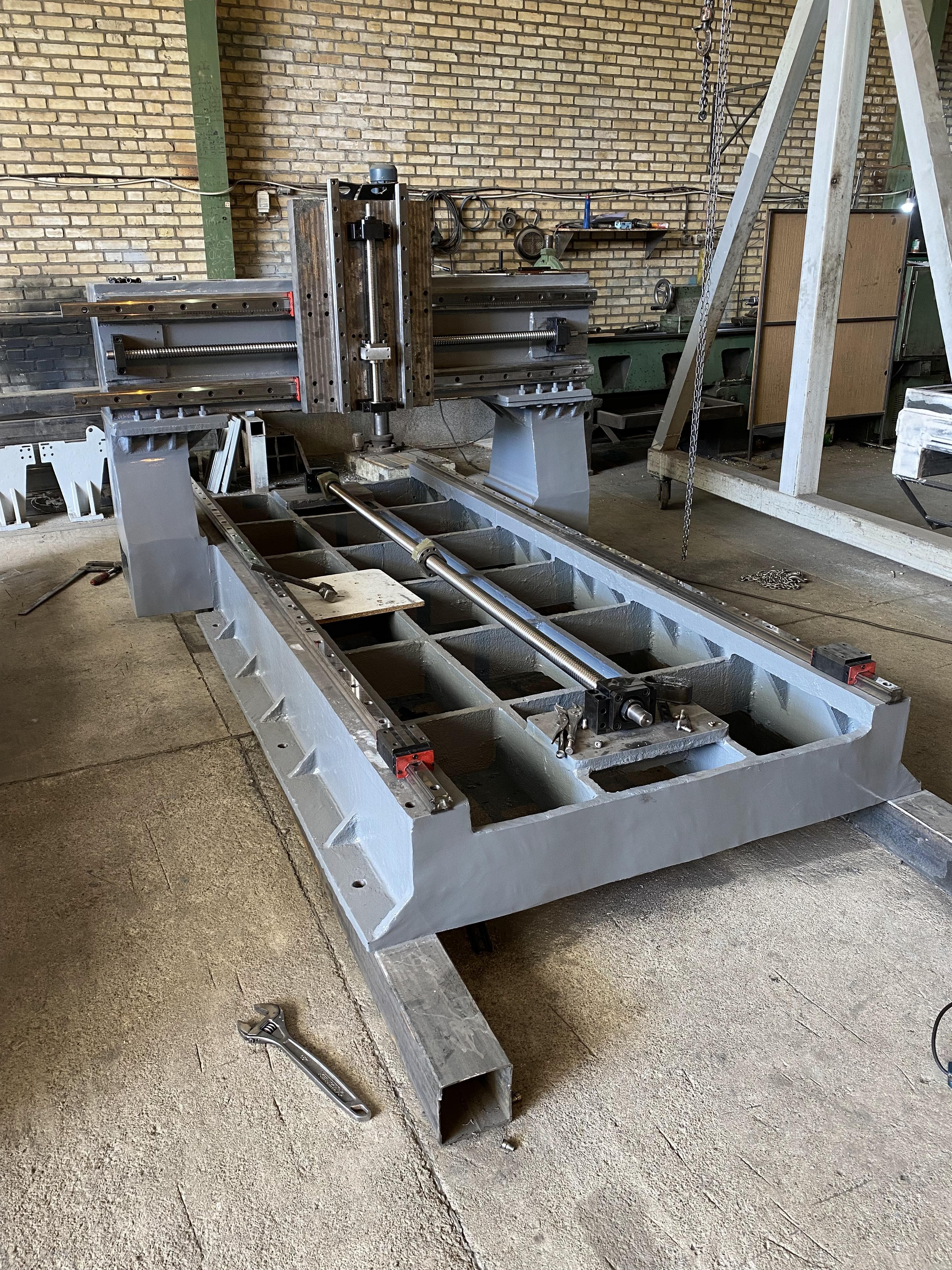 دستگاه فرز CNC چدنی سنگین