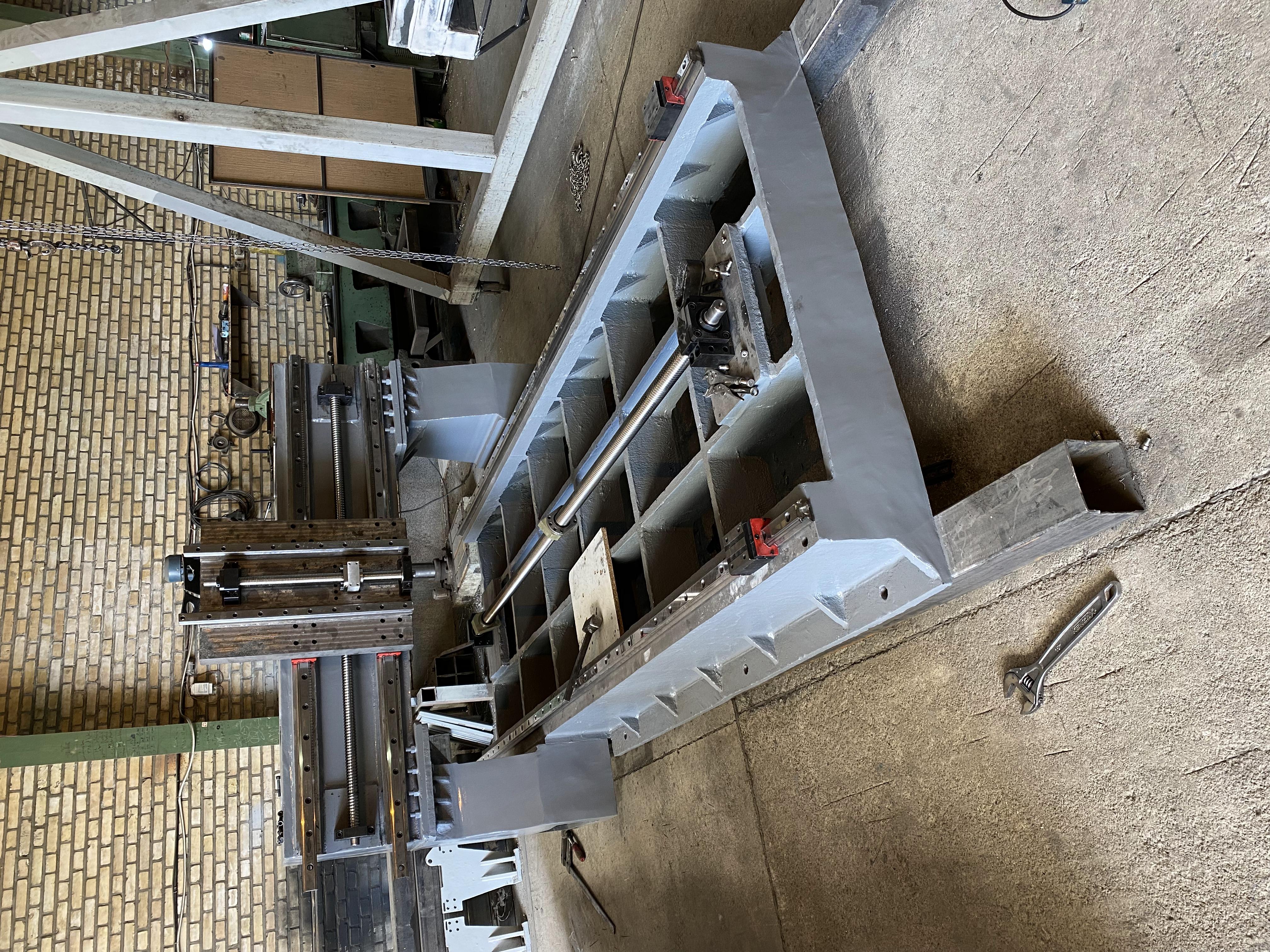 دستگاه فرز CNC چدنی سنگین